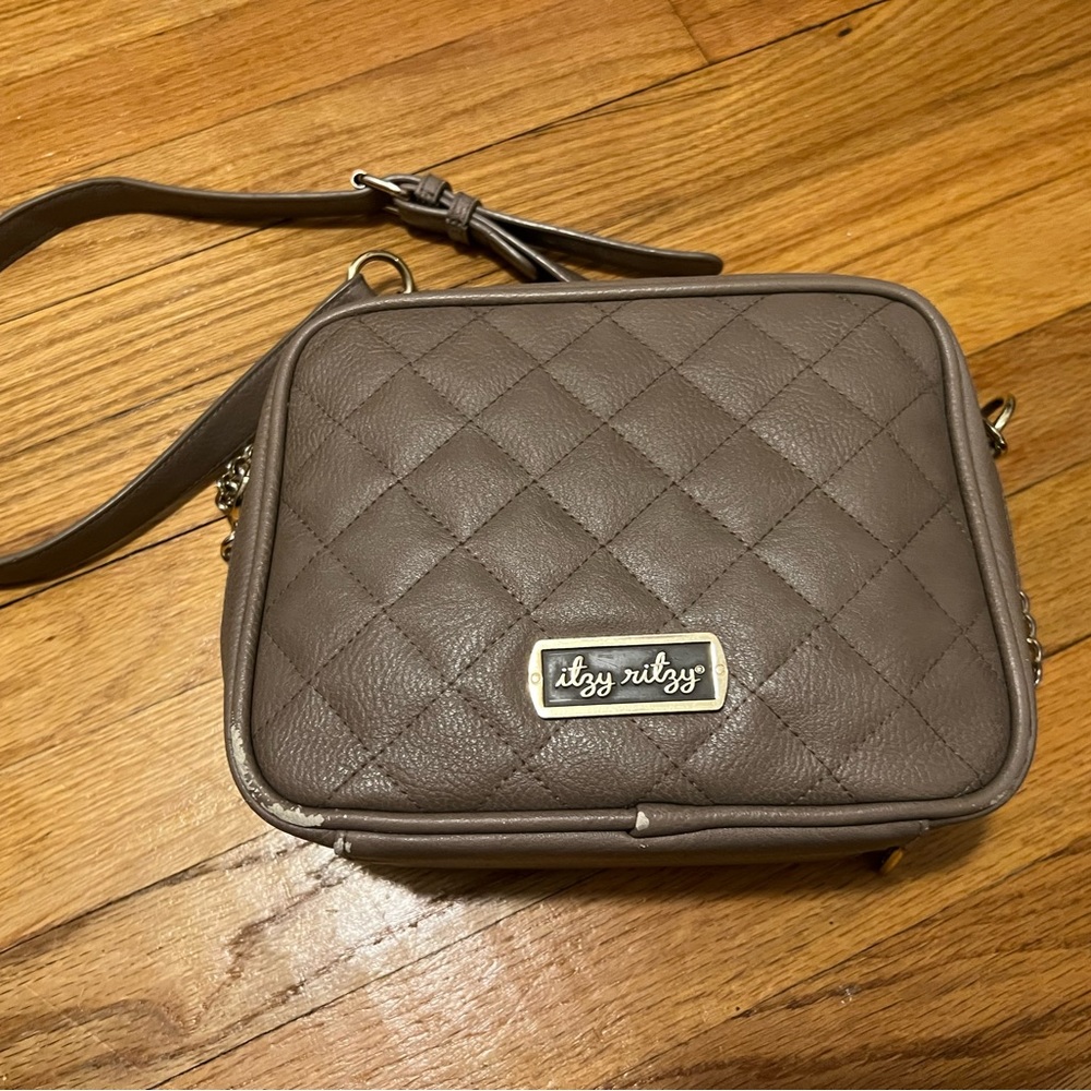 Itzy ritzy crossbody diaper bag